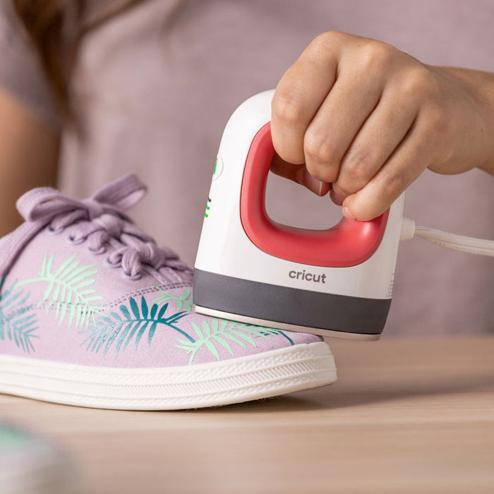 Cricut Mini EasyPress Is HERE! + a GIVEAWAY!