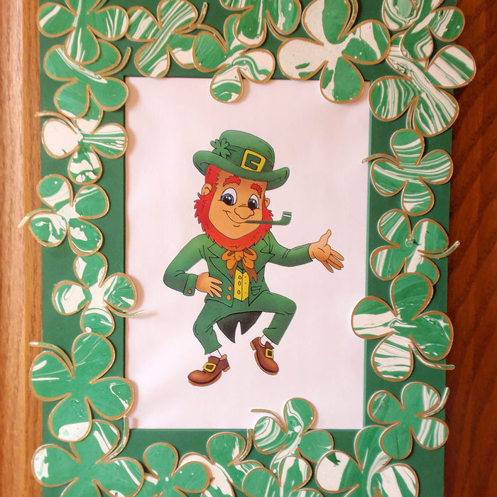 Marbled Paper Shamrock Wreath for St Patrick's Day
