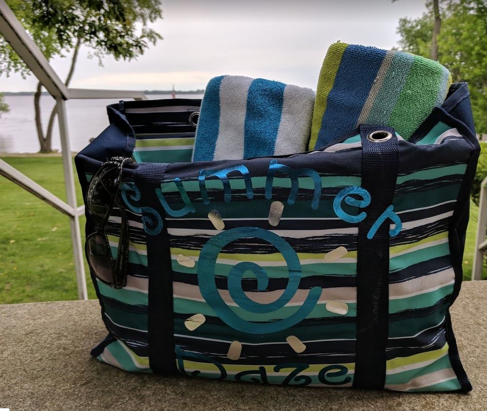 Summer Daze – Thirty One Tote with Cricut Foil Iron on