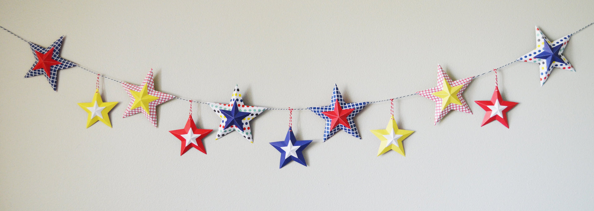 4th of July Paper Star Banner with Cricut Explore Air 2