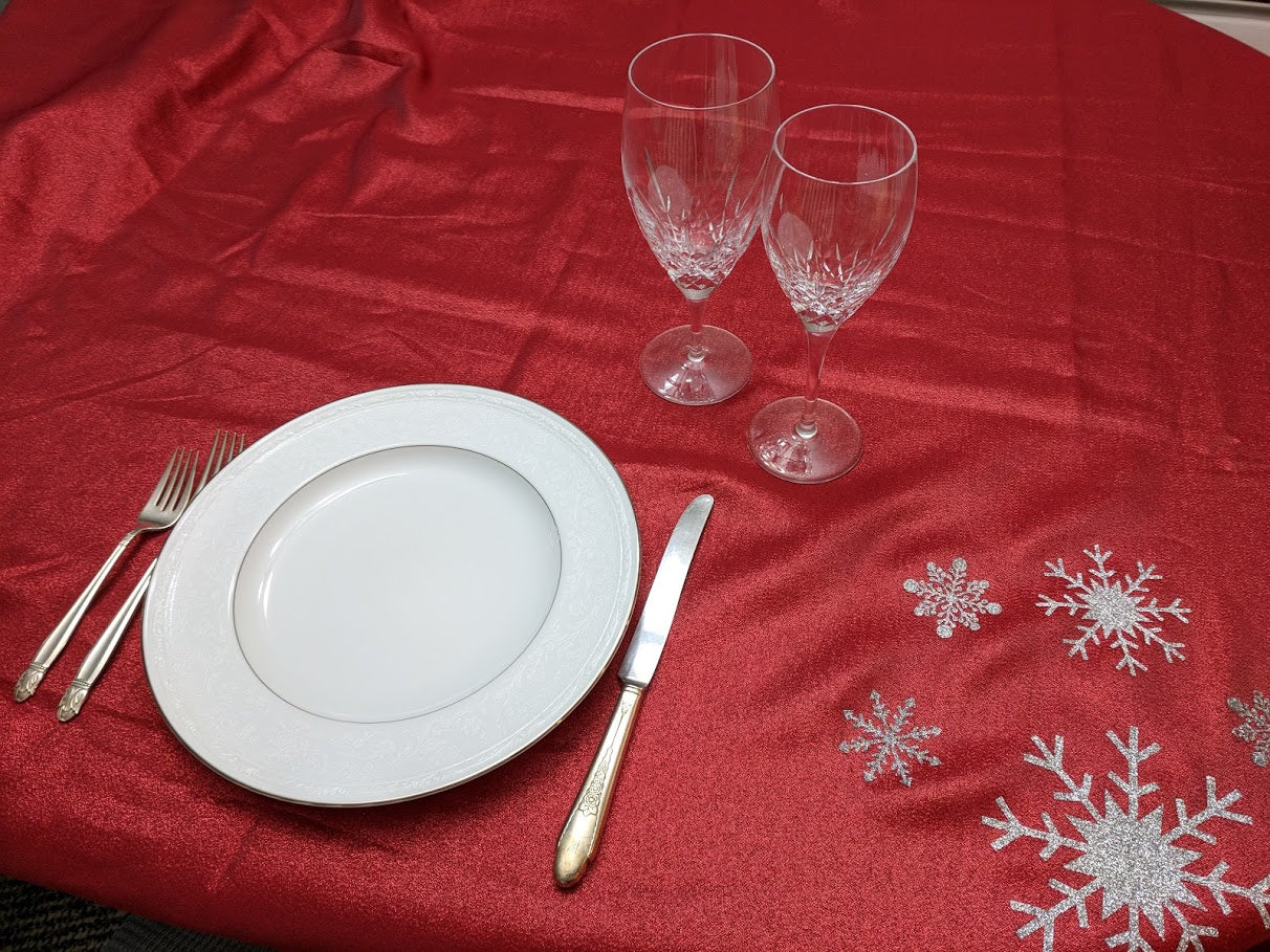 Cricut Christmas Dinner Tablecloth Decoration