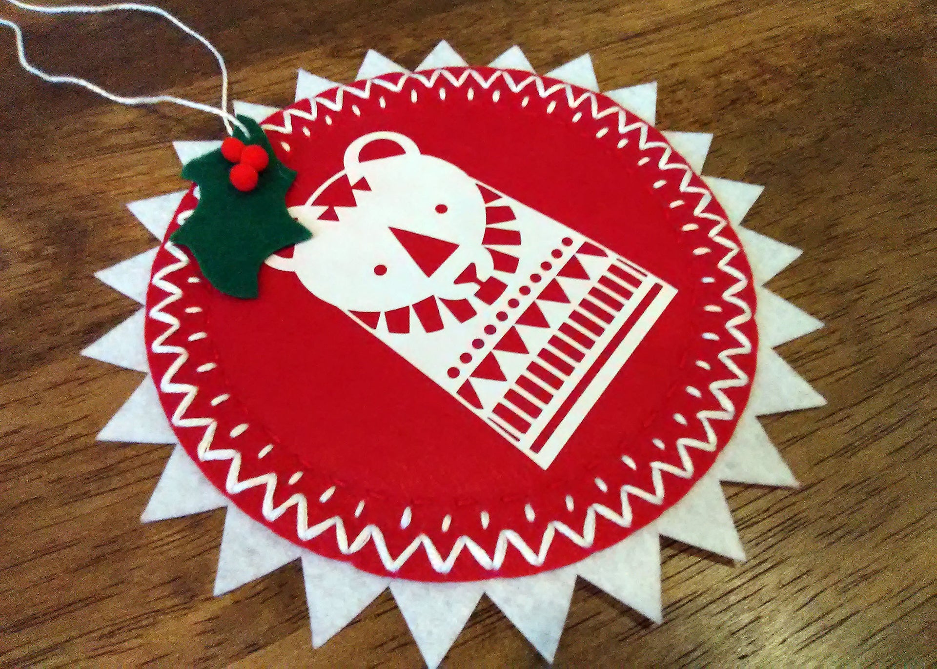 Hand Stitched Felt Christmas Ornaments using Cricut Maker