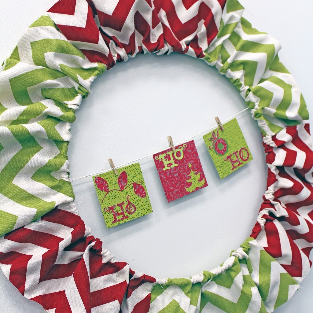 No-Sew Red, Green & Chevron Chic Holiday Wreath