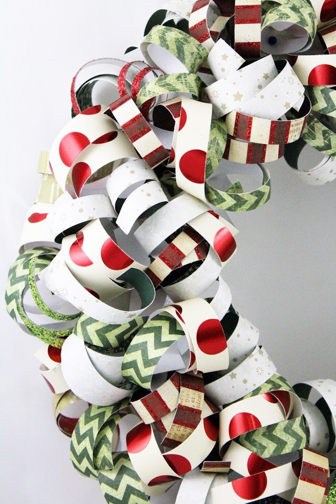 A Wreath For Every Season -DIY Curled Paper Wreath