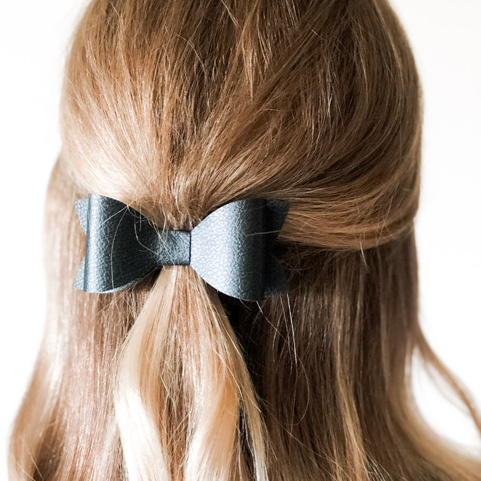 DIY Faux Leather Bows with a Cricut