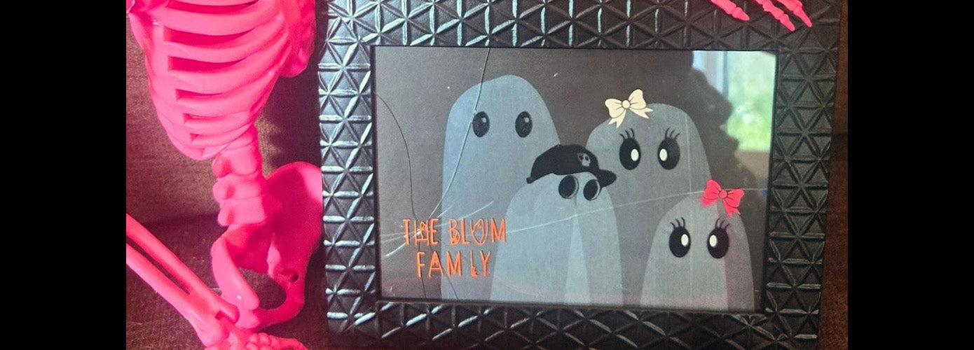 Ghost Family Framed Halloween Decor Using Cricut
