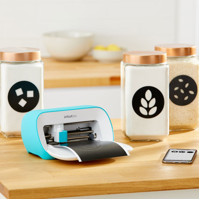 Cricut Joy Permanent Smart Vinyl - Black - Bulk Roll - 5.5 in x 120 in